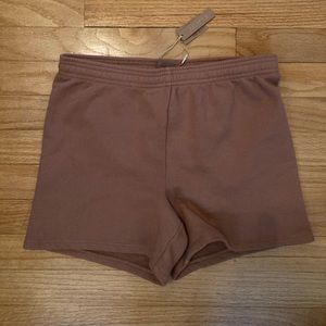 SKIMS sweatshorts! Never worn, with tags!